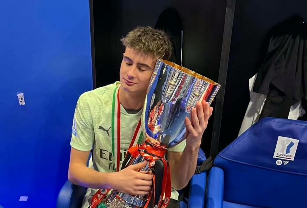 ac米兰体育官网-培养下一个多纳鲁马！米兰青训门将储备充足，托里亚尼受重点关照